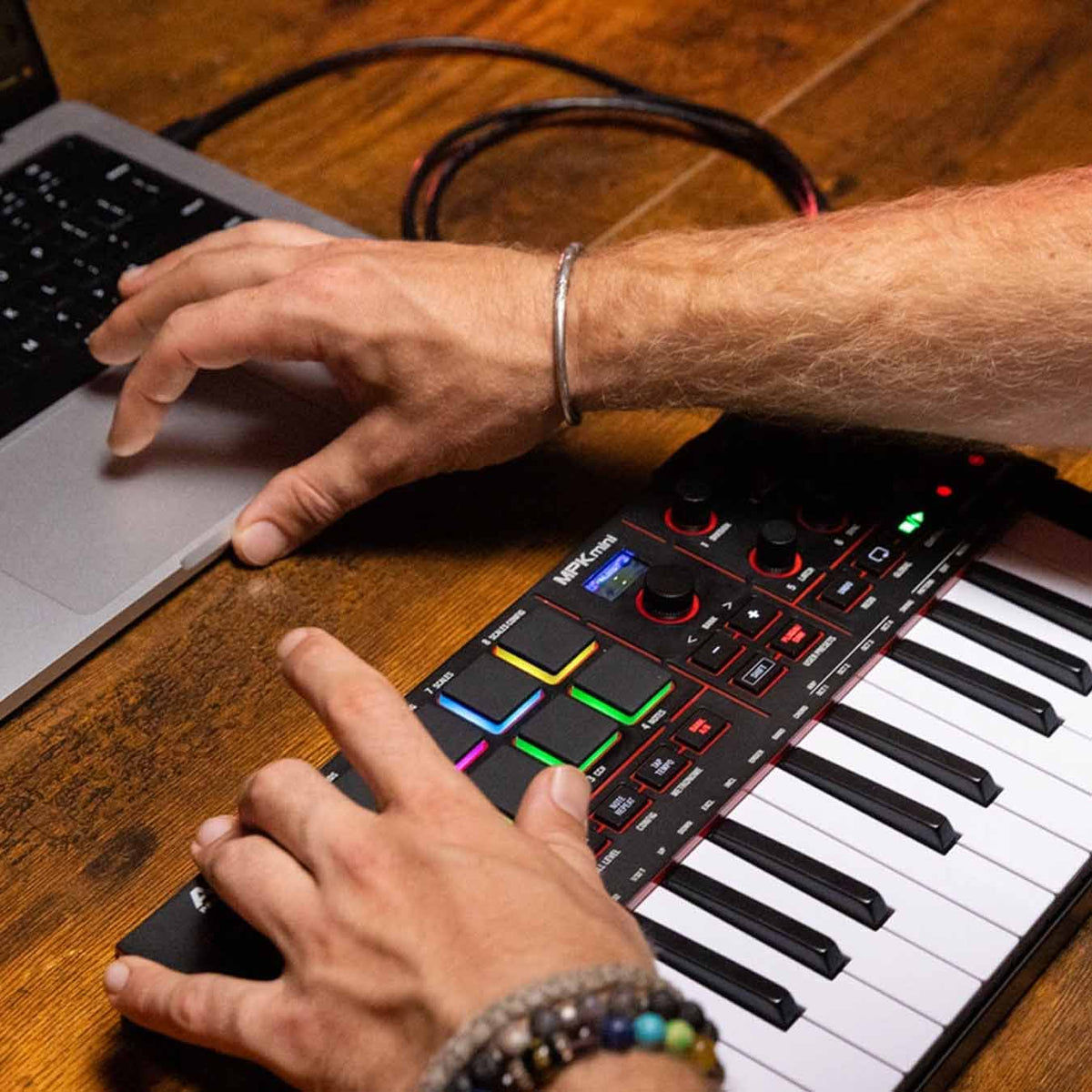 Akai MPK Mini IV Midi Controller - White