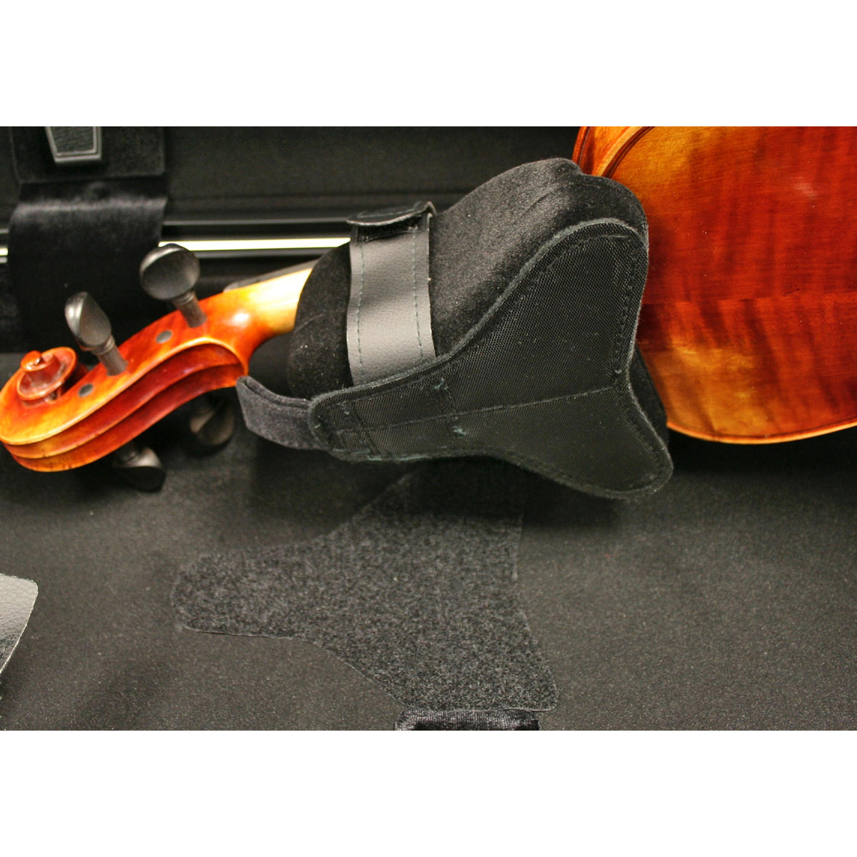 GEWA Pure Violin Case Polycarbonate 1.8 Shaped Black - PS350085
