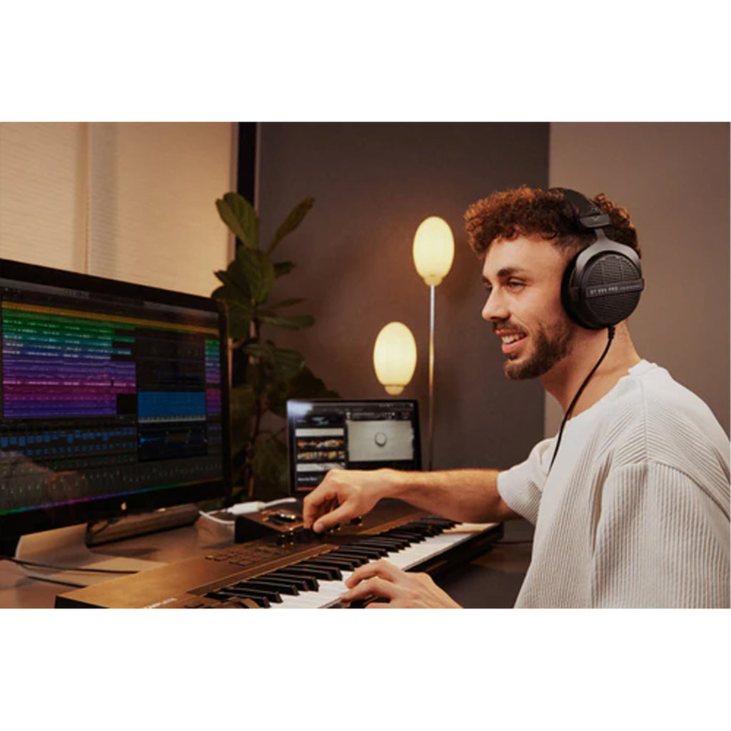 Beyerdynamic DT990 Pro LB 80 ohms Limited Edition Black