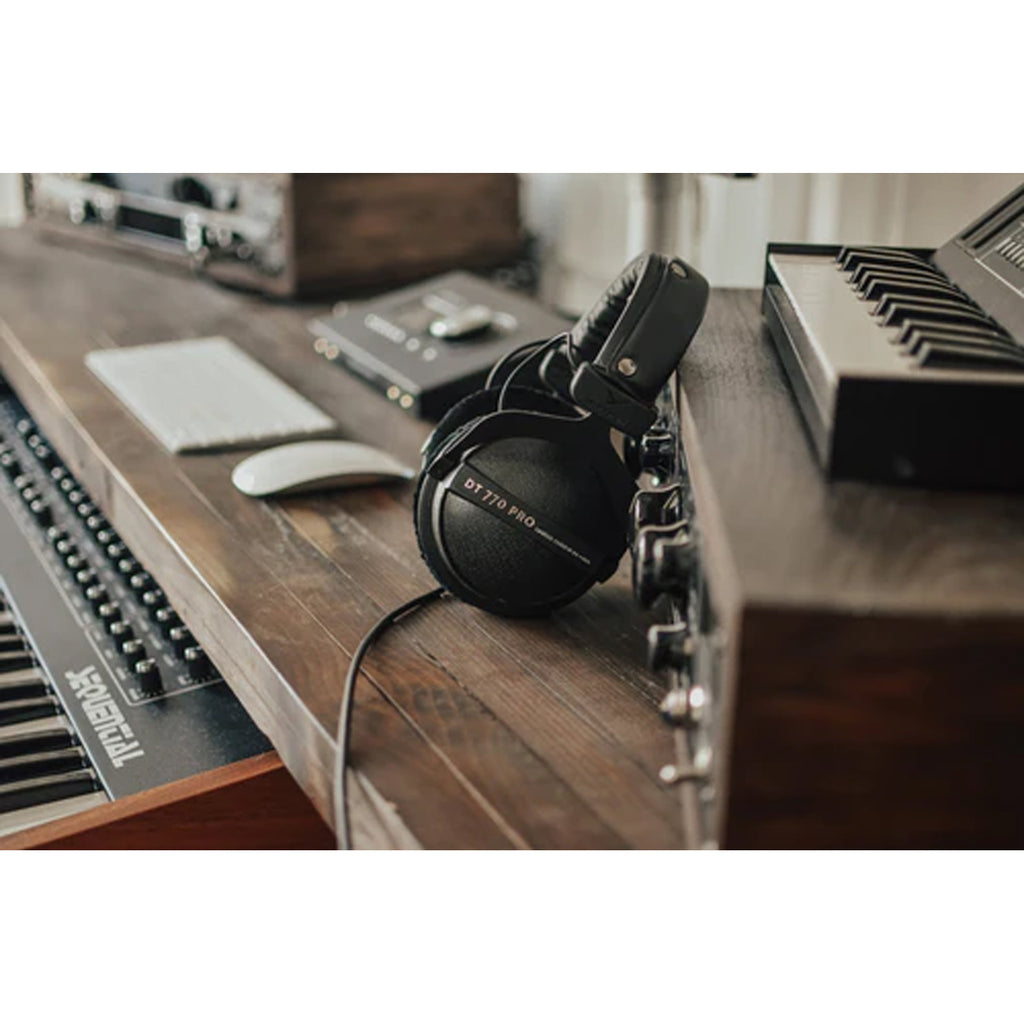 Beyerdynamic DT770 Pro LB 250 ohms Limited Edition Black
